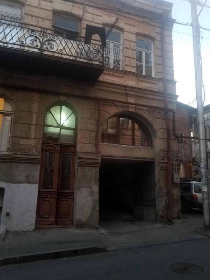12 Maksim Gorki Street Apartment Tbilisi Ngoại thất bức ảnh